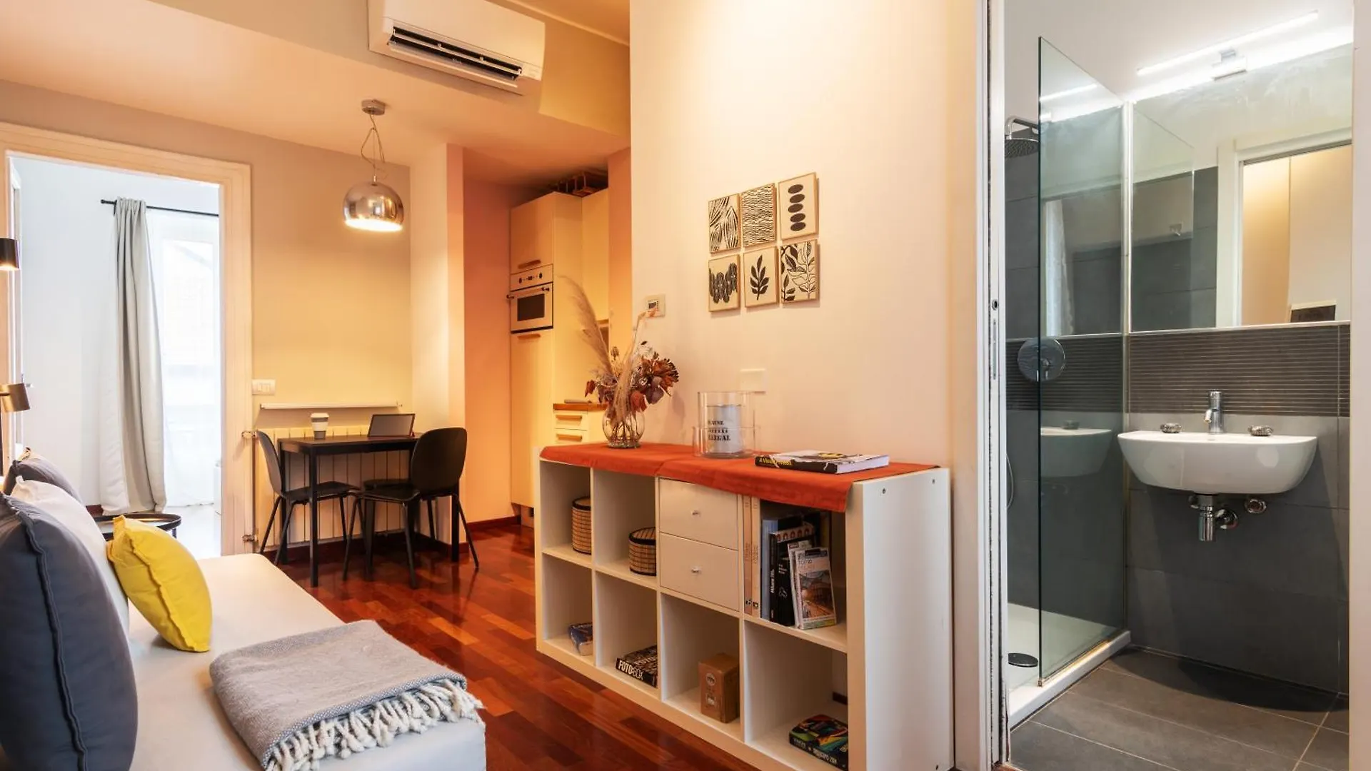 Morbegno Flexyrent Apt Ac 밀라노 아파트